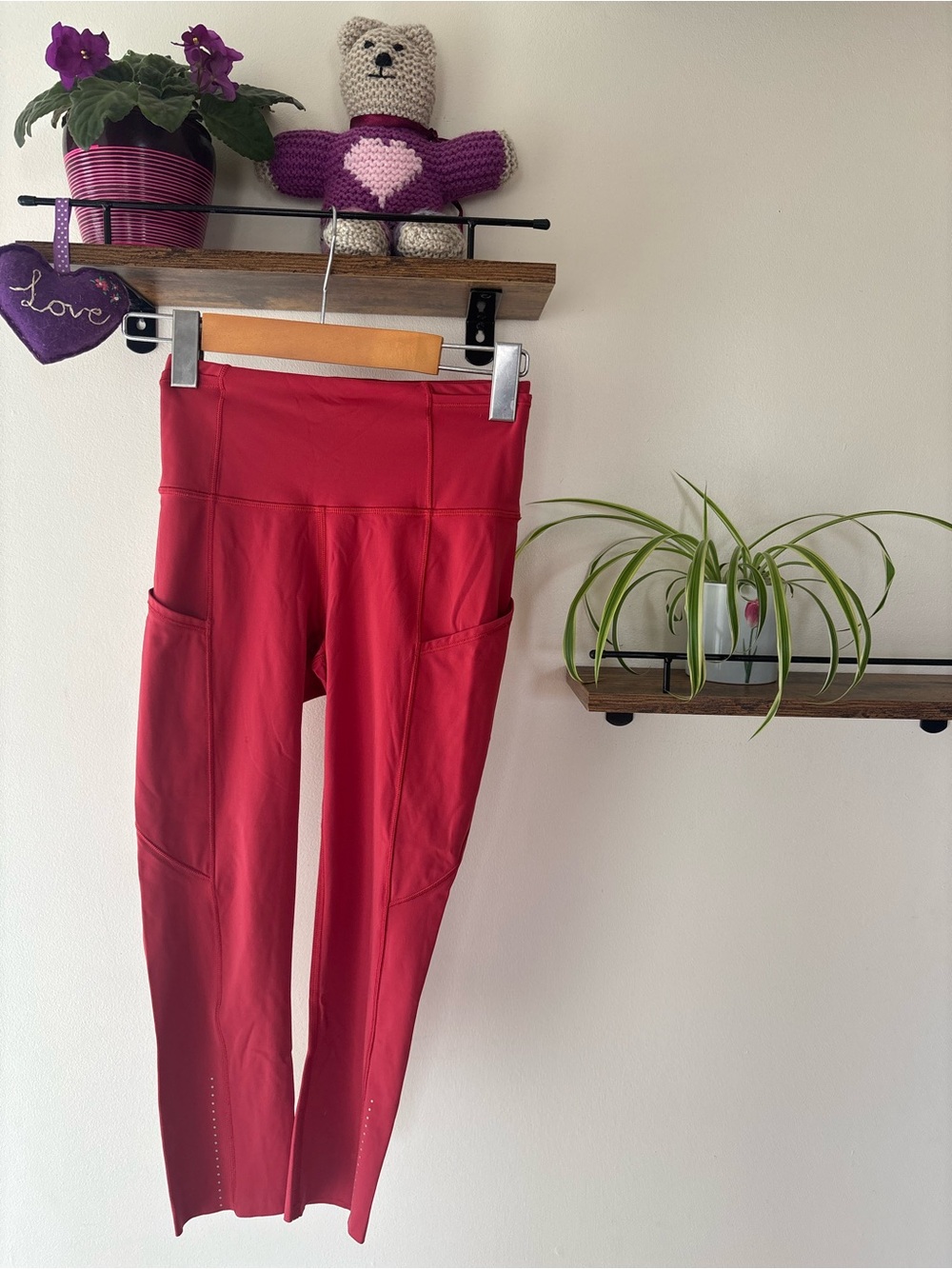 High-Waist Red Lululemon Leggings with Side Pockets XS